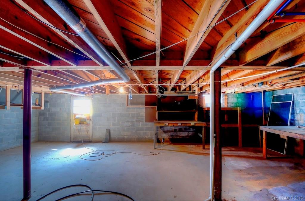 83 Pine Branch Road Spruce Pine, NC 28777 - Photo 13 of 23 Gallery Image 13
