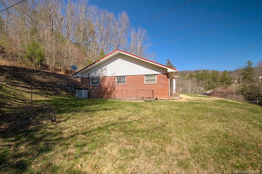 83 Pine Branch Road Spruce Pine, NC 28777 - Photo 17 of 23 Gallery Image 17
