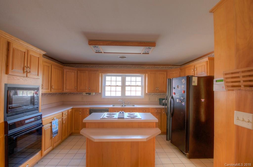 83 Pine Branch Road Spruce Pine, NC 28777 - Photo 4 of 23 Gallery Image 4