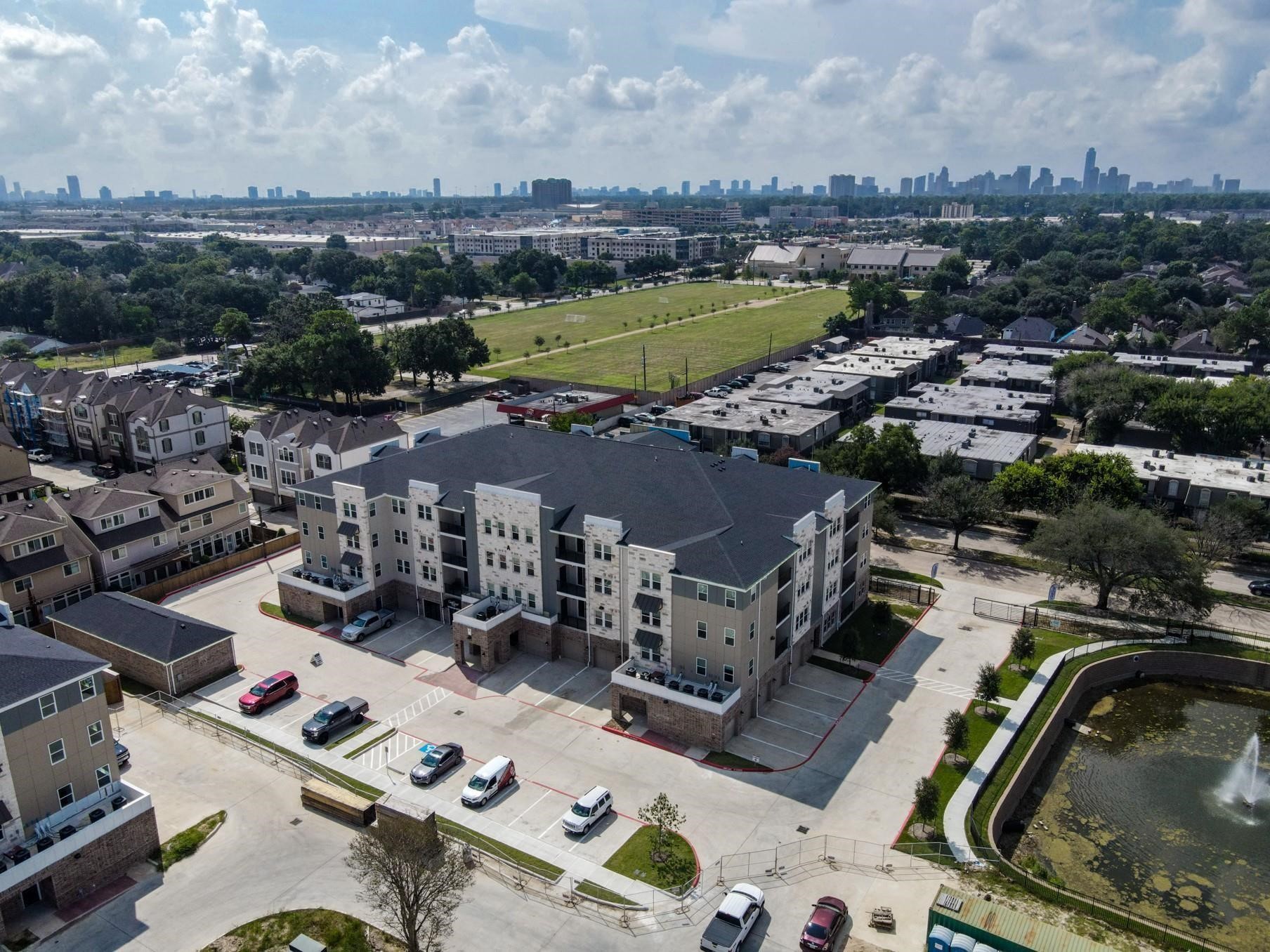 6804 Westview Drive, Unit 1407 Houston, TX 77055 - Photo 20 of 31