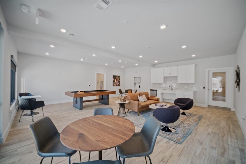 6804 Westview Drive, Unit 1407 Houston, TX 77055 - Photo 25 of 31 Community gathering room.