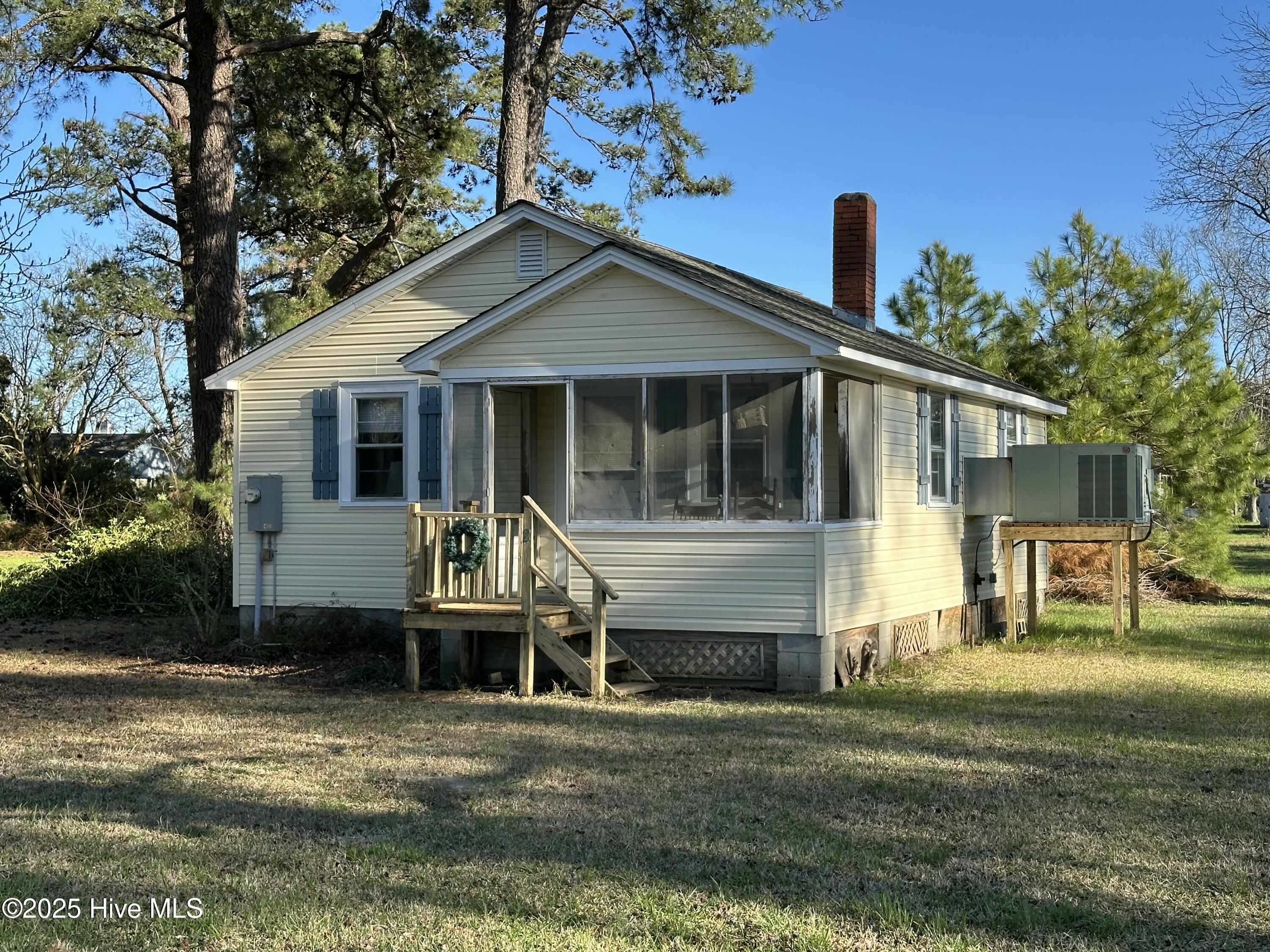 320 Loop Road Belhaven, NC 27810 - Photo 2 of 13 IMG_1340