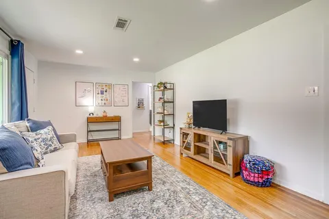 $345,000 | 5517 Volder Drive, Fort Worth, TX 76114