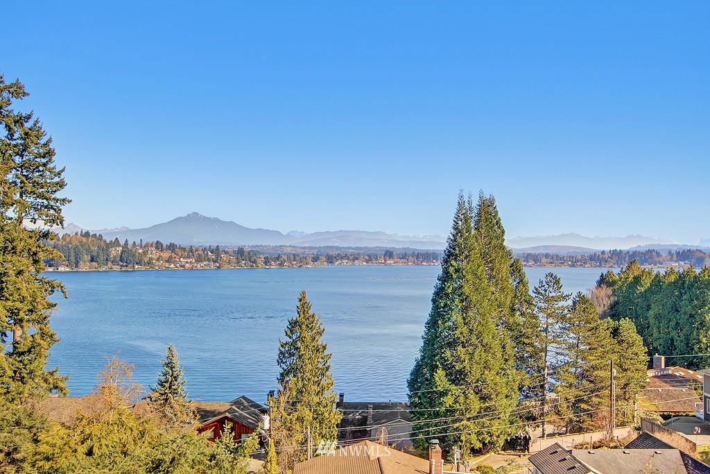 1315 Vernon Road Lake Stevens, WA 98258 - Photo 1 of 25 Gallery Image 1
