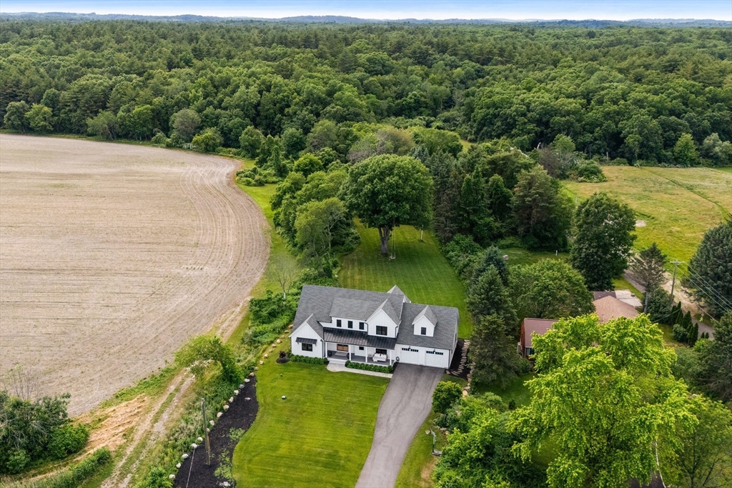 112 Middle Road Newbury, MA 01922 - Photo 4 of 40