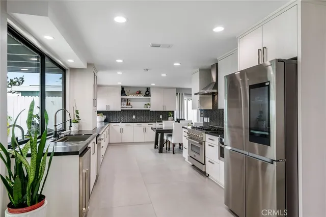 $1,749,000 | 6611 Crista Palma Drive, Huntington Beach, CA 92647