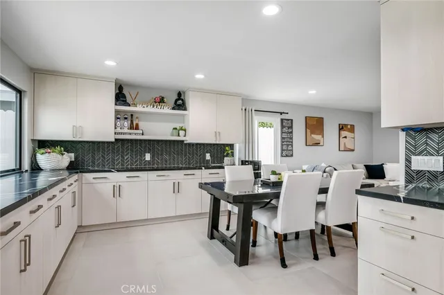 $1,749,000 | 6611 Crista Palma Drive, Huntington Beach, CA 92647