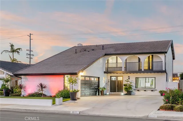 $1,749,000 | 6611 Crista Palma Drive, Huntington Beach, CA 92647