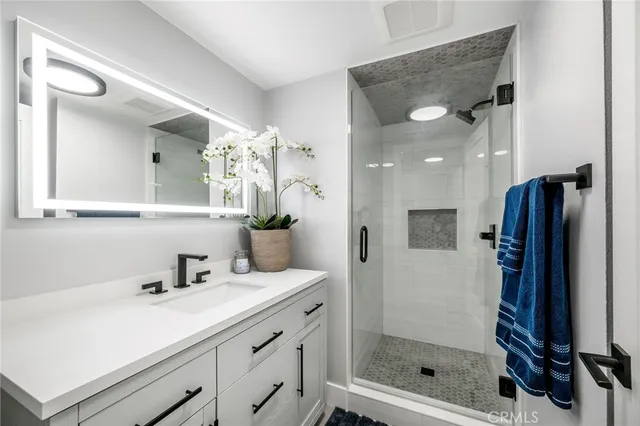 $1,749,000 | 6611 Crista Palma Drive, Huntington Beach, CA 92647