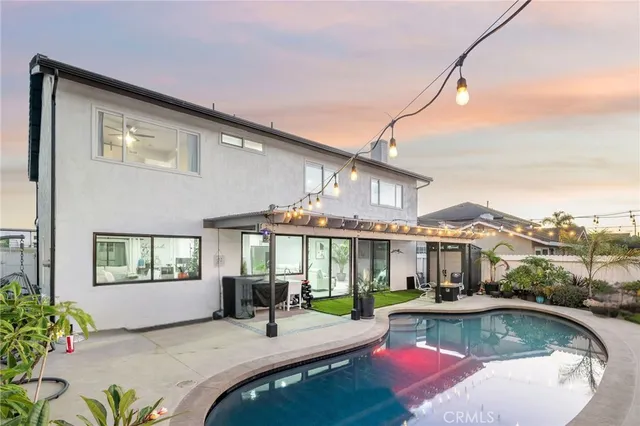 $1,749,000 | 6611 Crista Palma Drive, Huntington Beach, CA 92647