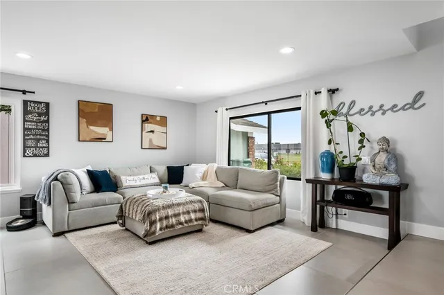 $1,749,000 | 6611 Crista Palma Drive, Huntington Beach, CA 92647