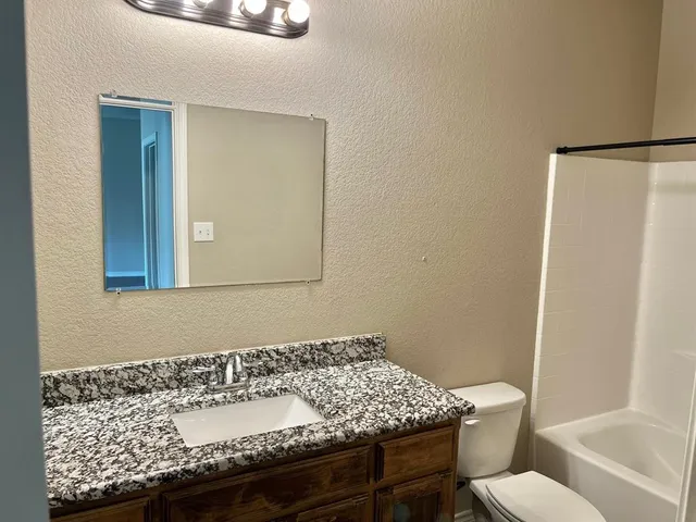 $1,675 | 2312 County Road 314, Cleburne, TX 76031