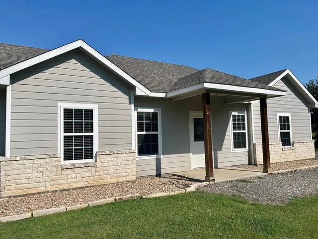 $1,675 | 2312 County Road 314, Cleburne, TX 76031