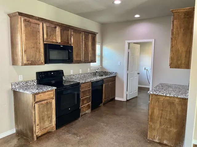 $1,675 | 2312 County Road 314, Cleburne, TX 76031