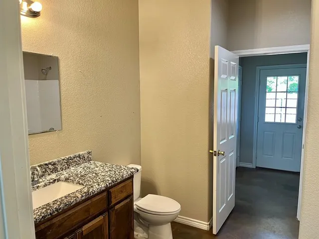 $1,675 | 2312 County Road 314, Cleburne, TX 76031