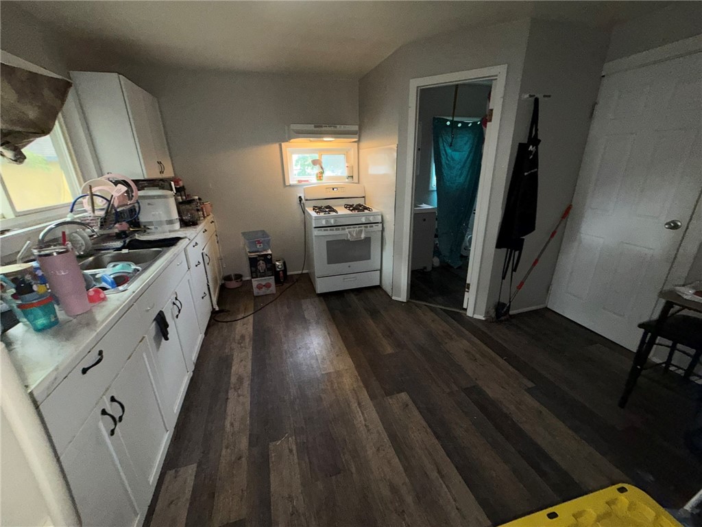 959 Jay Street Rochester, NY 14611 - Photo 6 of 12 Gallery Image 6