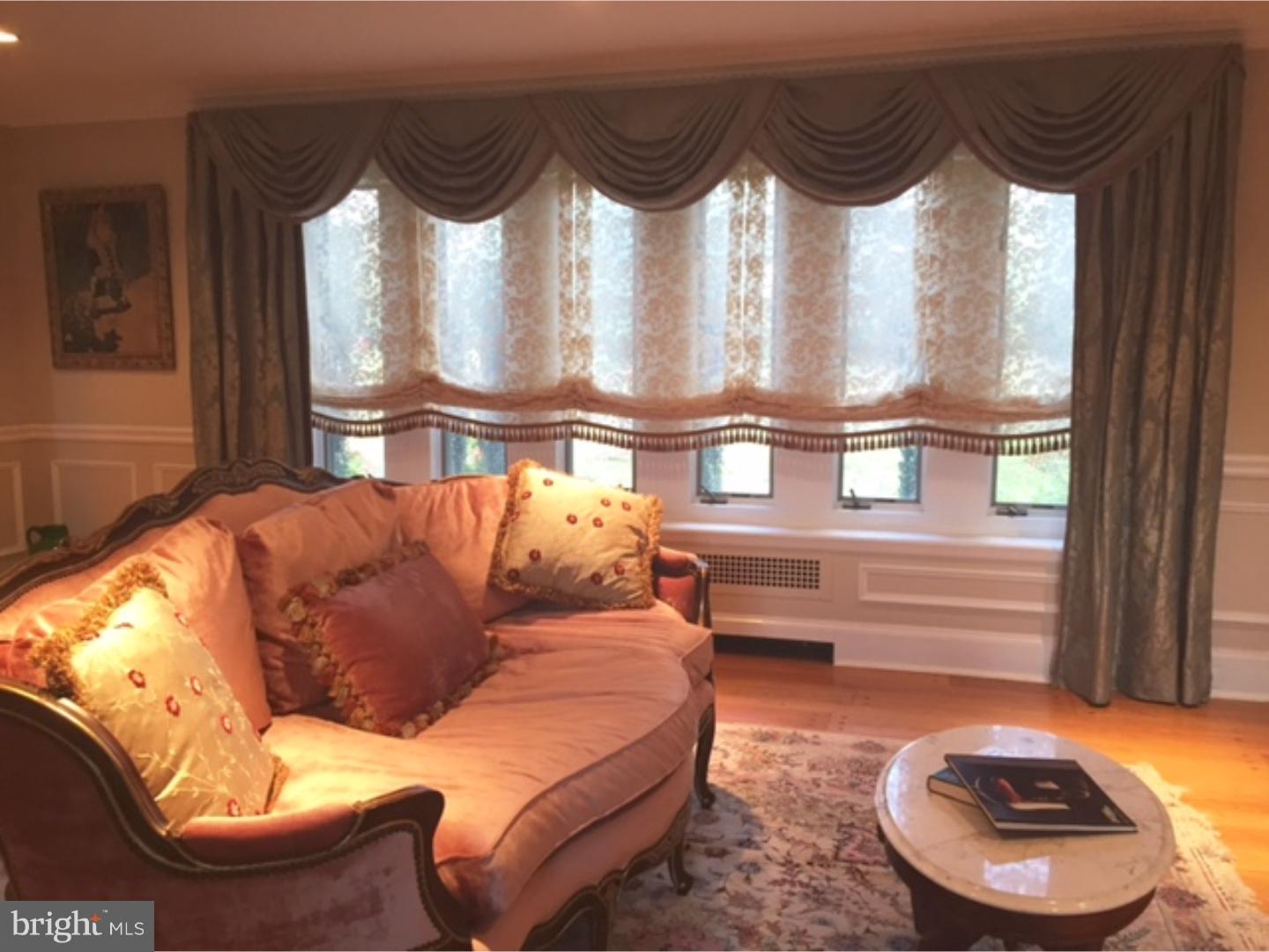 601 South Providence Road Wallingford, PA 19086 - Photo 5 of 20 Living Room