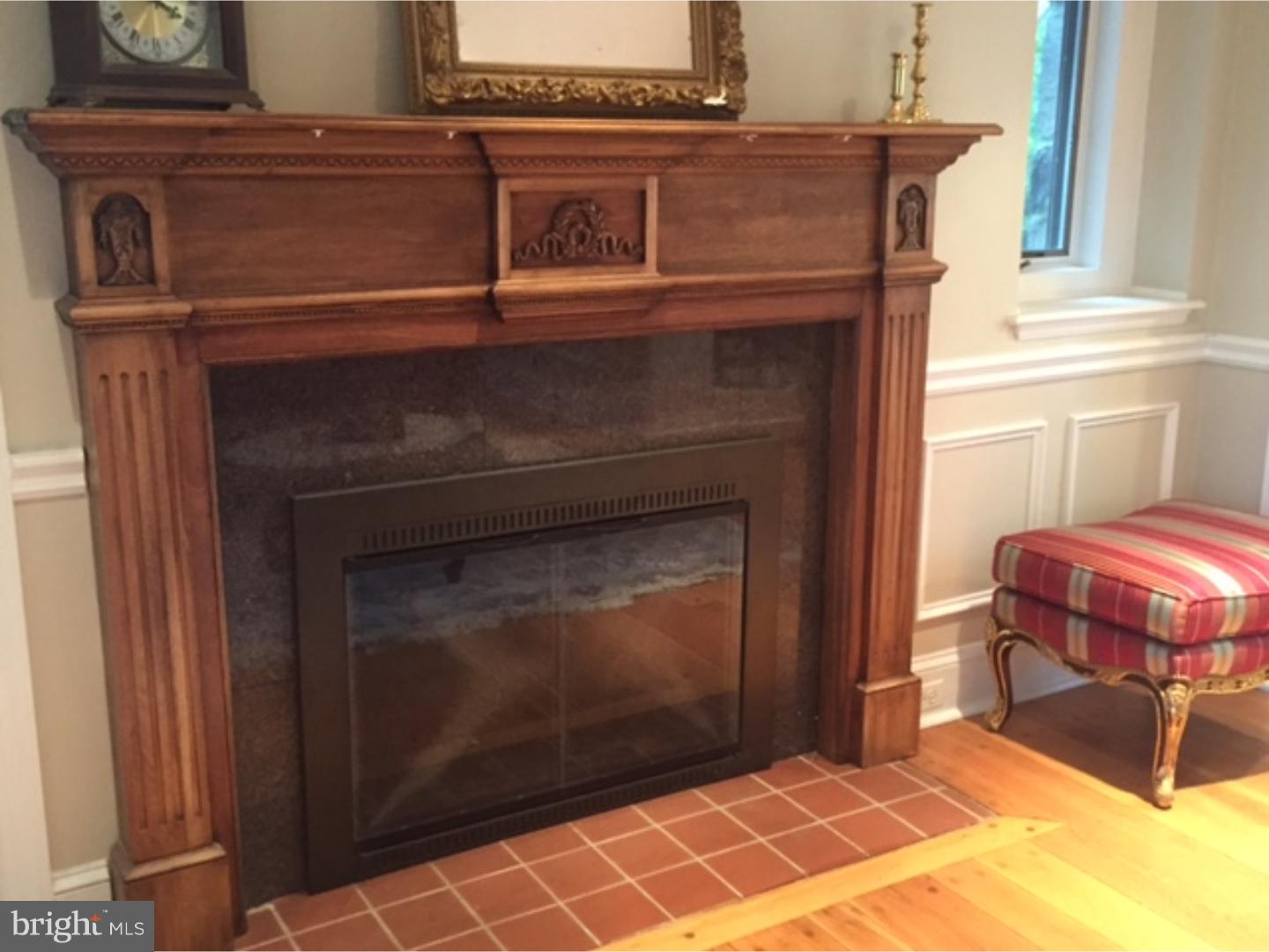 601 South Providence Road Wallingford, PA 19086 - Photo 8 of 20 Living Room
