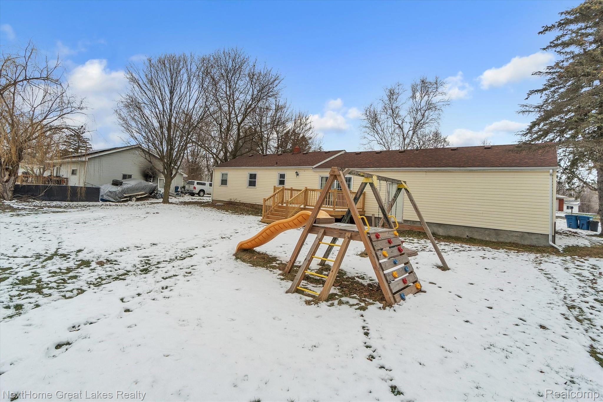 10404 Hegel Road Goodrich, MI 48438 - Photo 25 of 32 25-10404-Hegel-WindowStill-Real-Estate-Photography-25.jpg
