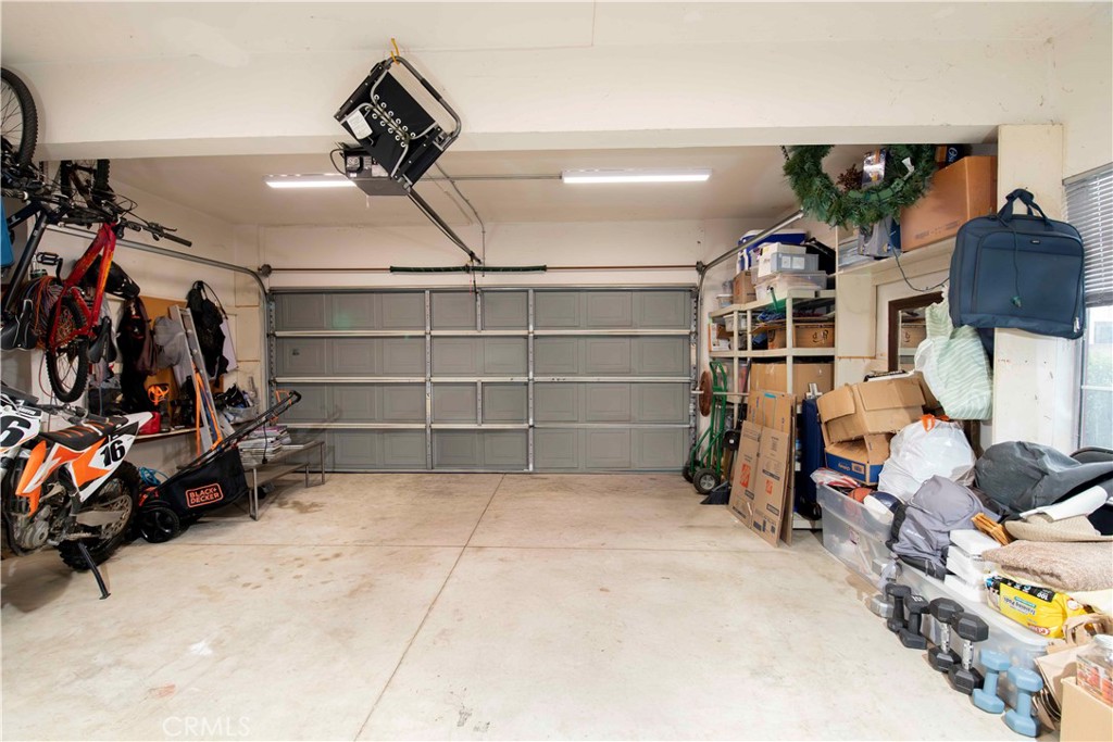 6755 Cowboy Street Simi Valley, CA 93063 - Photo 14 of 53 Garage