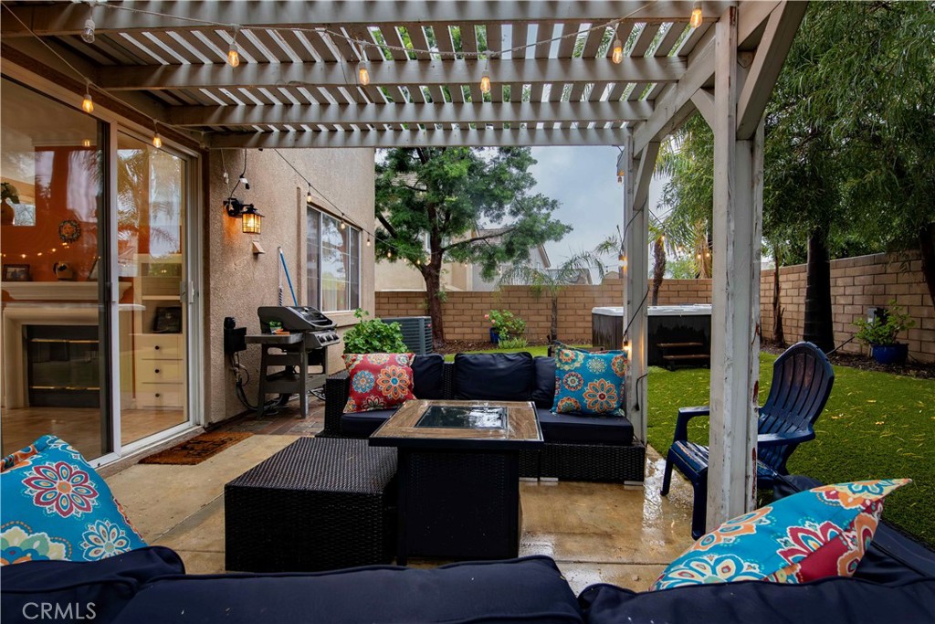 6755 Cowboy Street Simi Valley, CA 93063 - Photo 3 of 53 Backyard