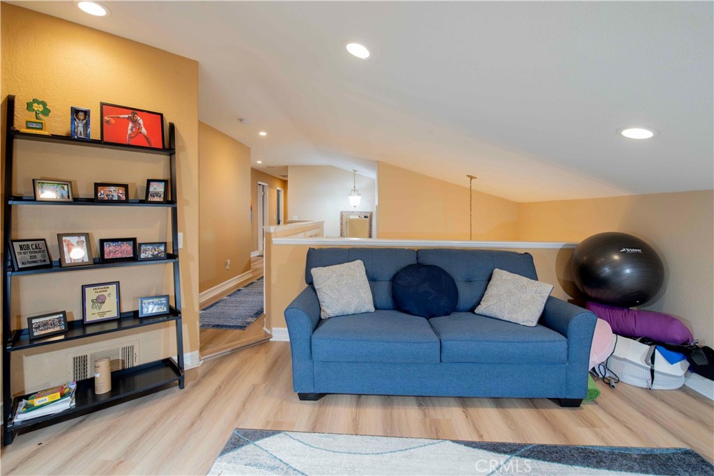 6755 Cowboy Street Simi Valley, CA 93063 - Photo 35 of 53