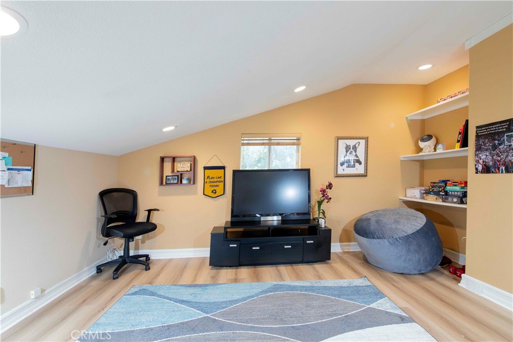 6755 Cowboy Street Simi Valley, CA 93063 - Photo 8 of 53 Upstairs Bonus Loft