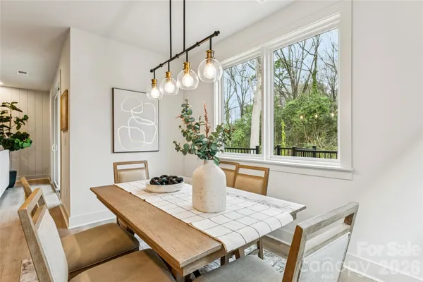 $599,900 | 2408 Crestview Drive, Charlotte, NC 28216