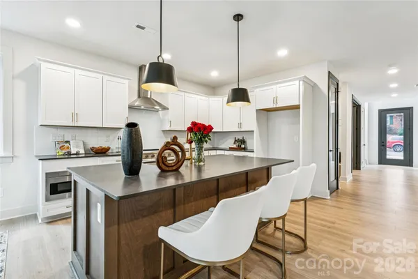 $599,900 | 2408 Crestview Drive, Charlotte, NC 28216