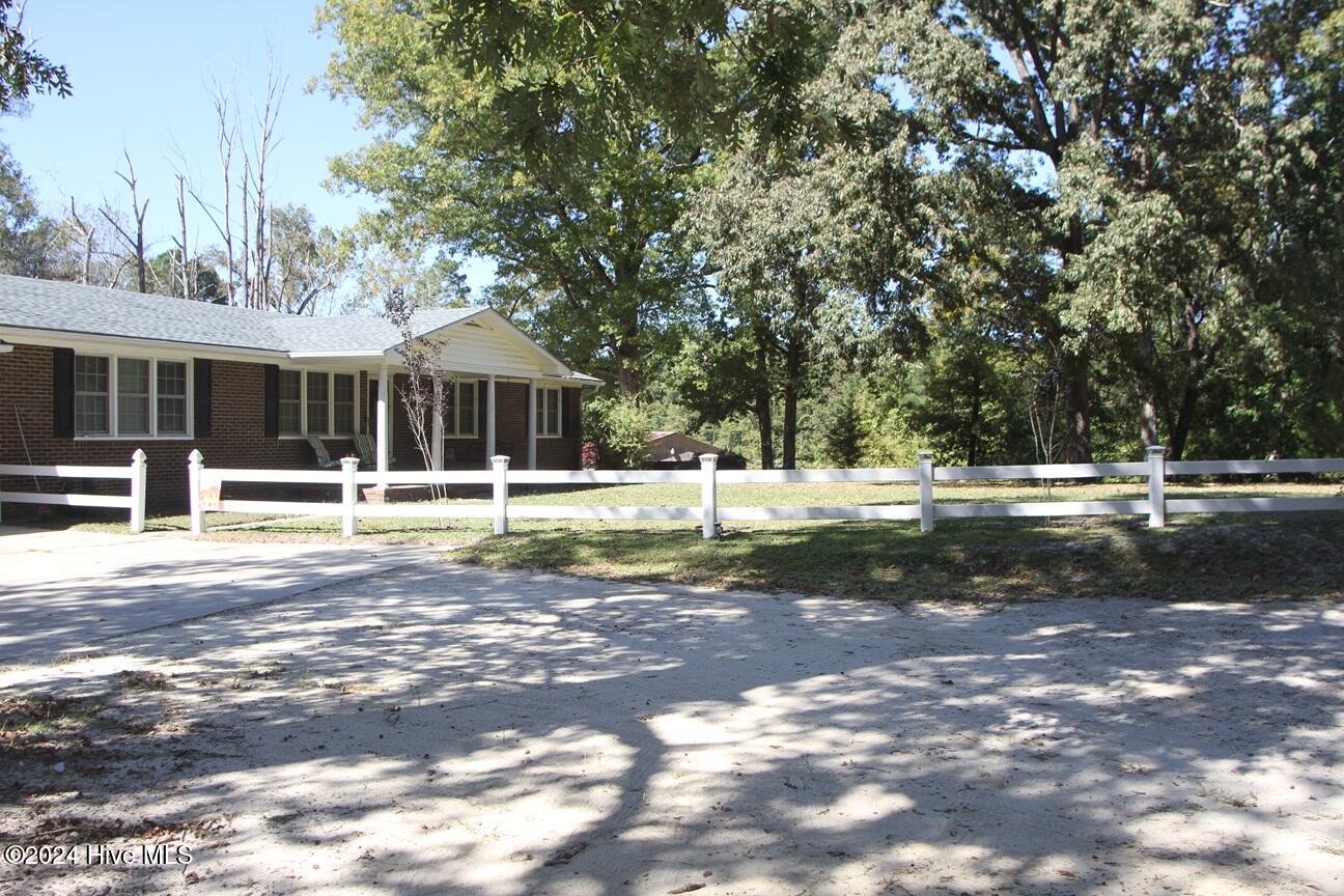 51 Members Cir Road Elizabethtown, NC 28337 - Photo 2 of 33 IMG_7336