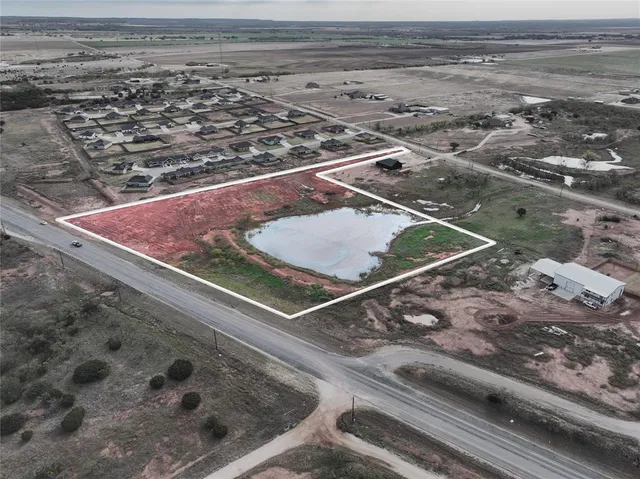 a view of a tennis court