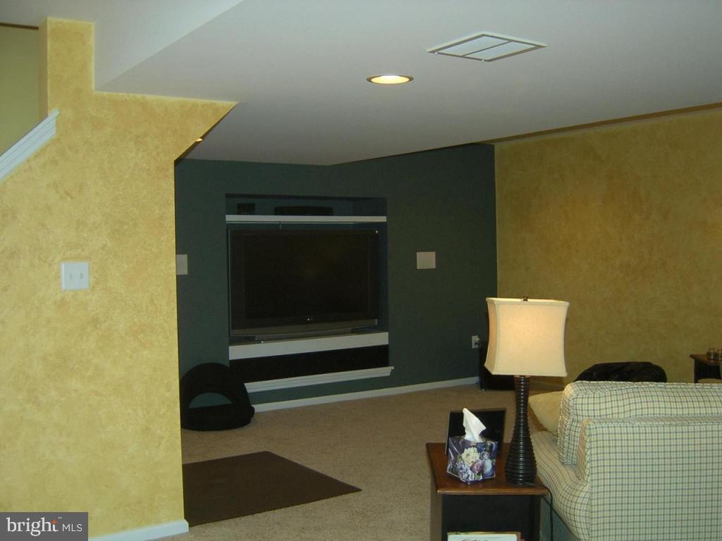 18 Round House Drive Lititz, PA 17543 - Photo 10 of 13 Gallery Image 10