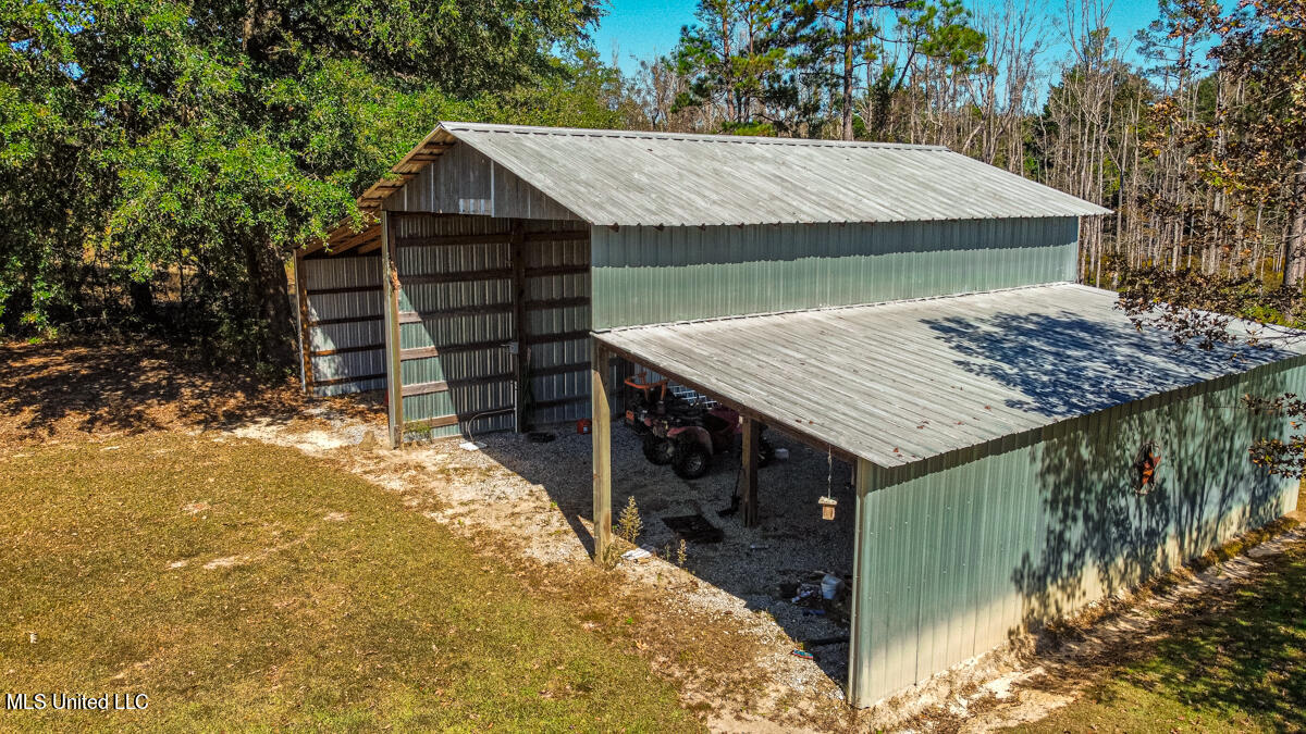 2221 Deep Creek Road Lucedale, MS 39452 - Photo 28 of 44 Barn
