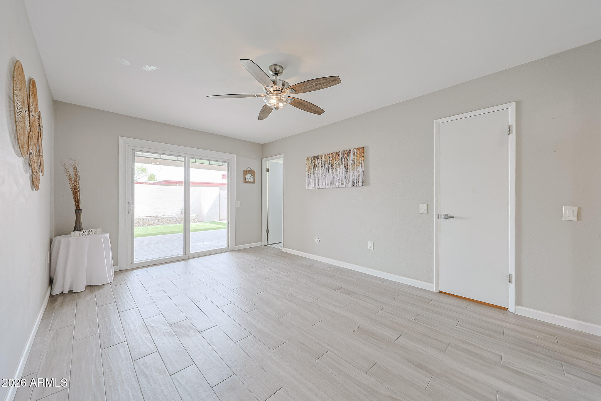 9908 West Royal Oak Road Sun City, AZ 85351 - Photo 22 of 36 PRIMARY BEDROOM