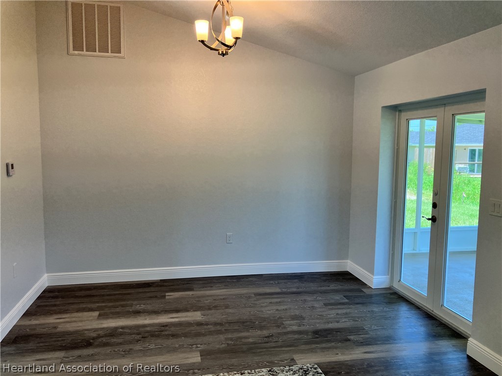 4612 Singer Street Sebring, FL 33872 - Photo 6 of 25 Gallery Image 6
