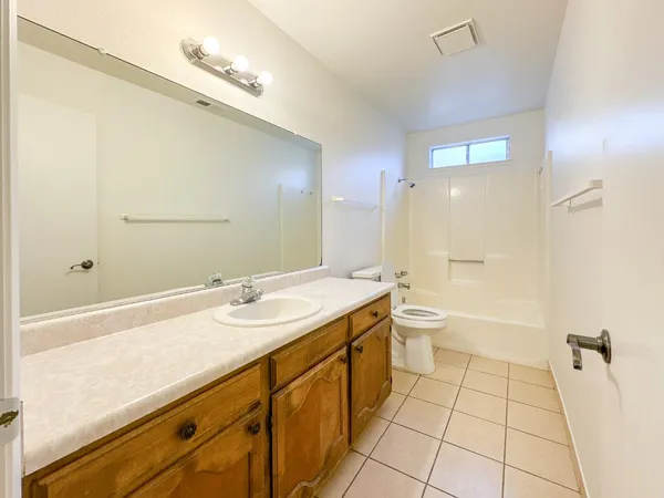 $459,900 | 1465 West Tuolumne Road, Turlock, CA 95382