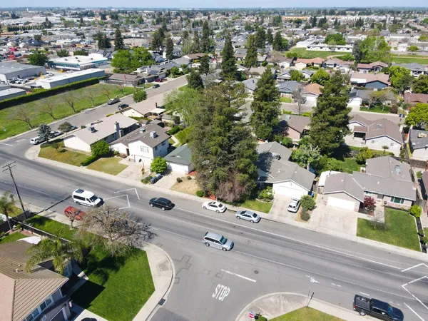 $459,900 | 1465 West Tuolumne Road, Turlock, CA 95382