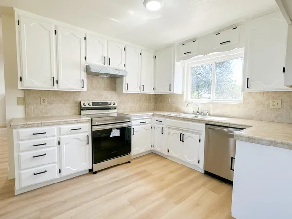 $459,900 | 1465 West Tuolumne Road, Turlock, CA 95382