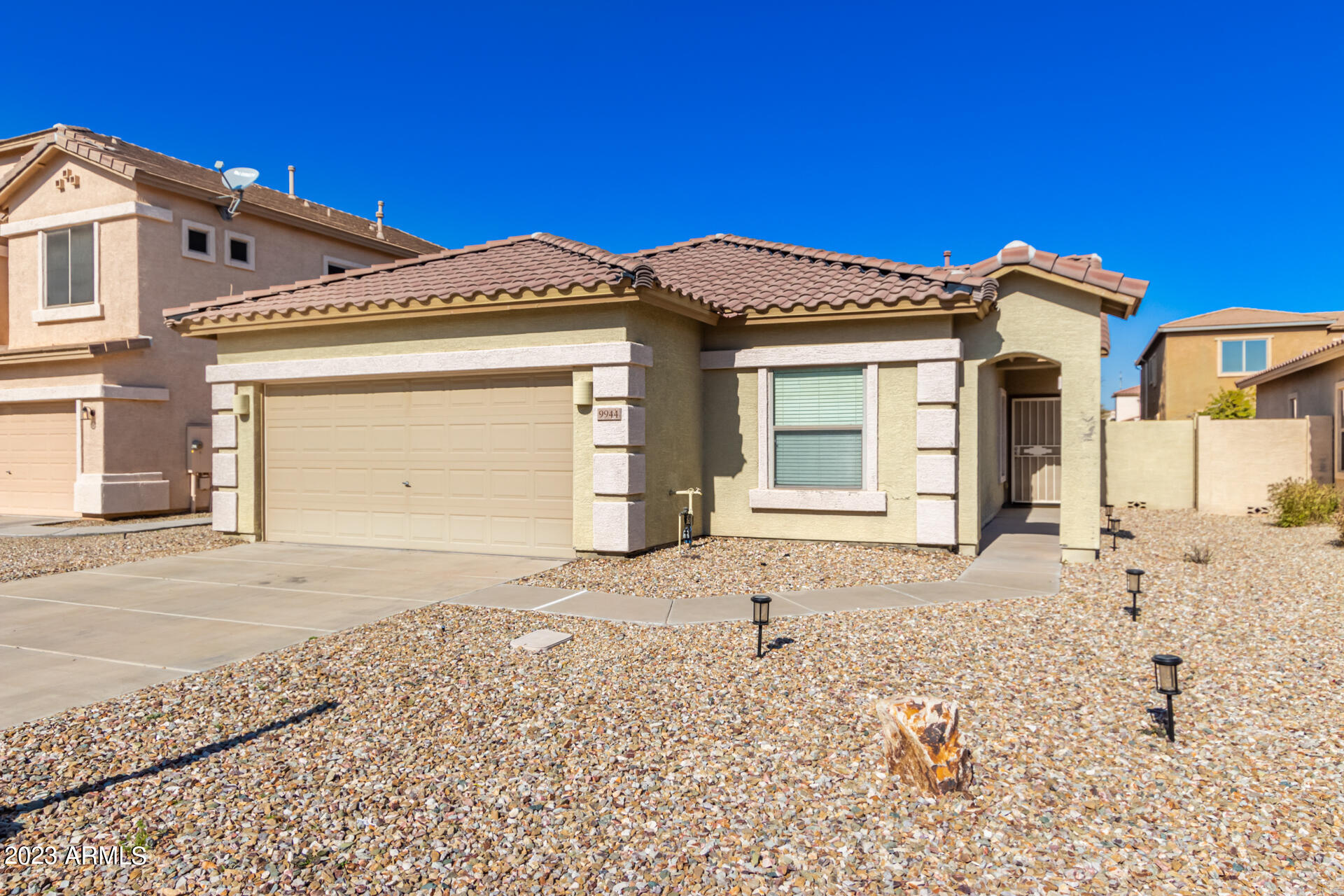 9944 West Chipman Road Tolleson, AZ 85353 - Photo 4 of 28 03-Chipman