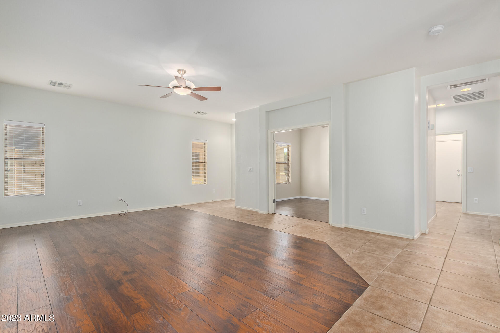 9944 West Chipman Road Tolleson, AZ 85353 - Photo 6 of 28 05-Chipman