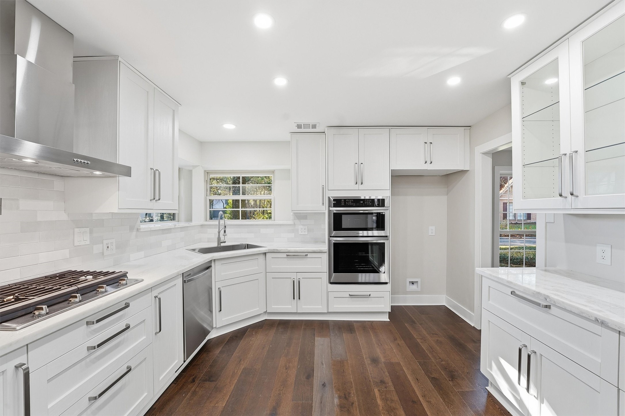2 Rolling Mill Lane The Woodlands, TX 77380 - Photo 11 of 27 Kitchen 2