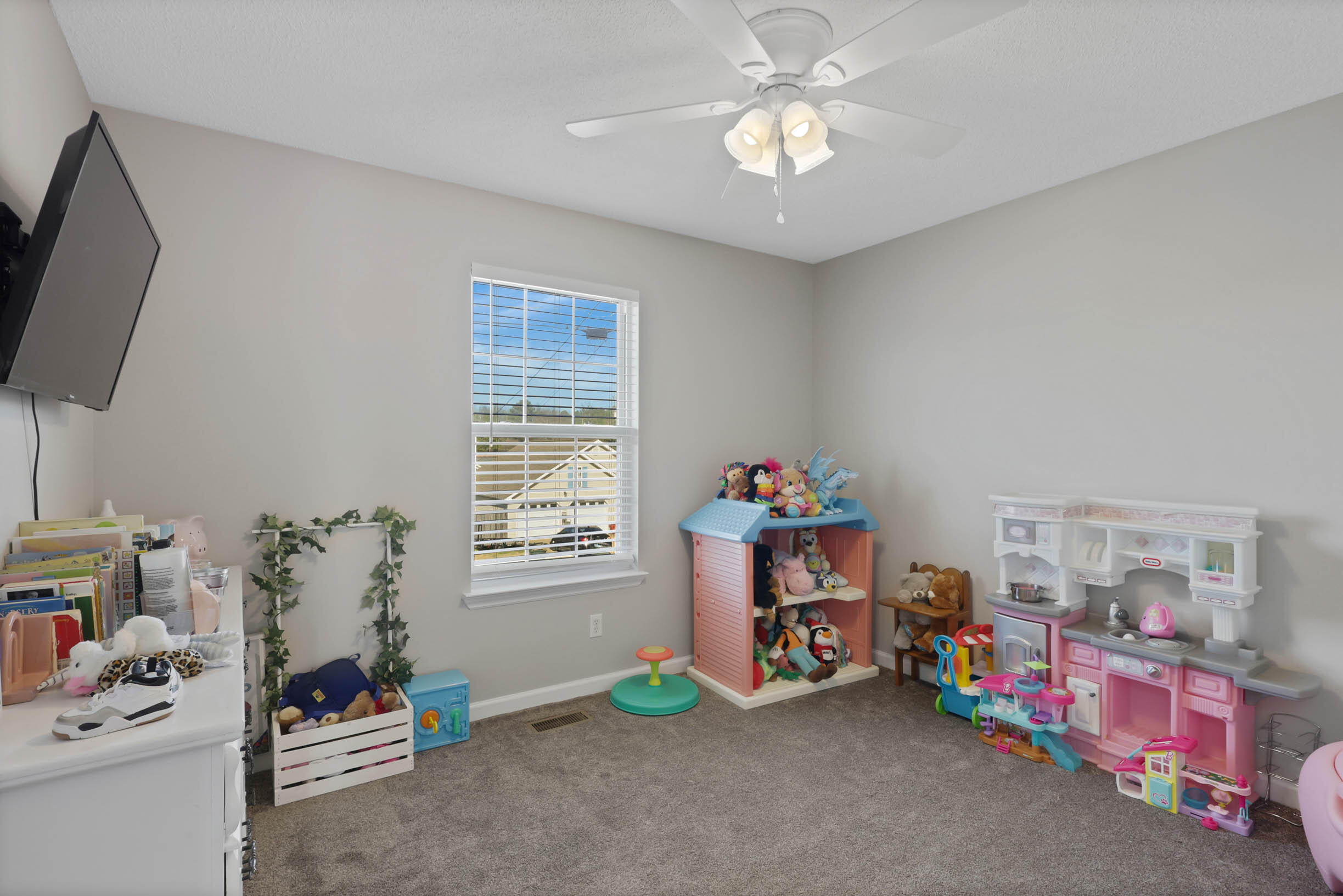 47 Spring Pl Drive Fort Oglethorpe, GA 30742 - Photo 16 of 25 Bedroom 3