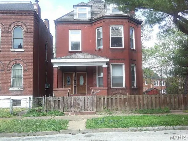 $160,000 | 3237 Barrett Street, St. Louis, MO 63107