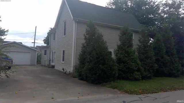 $124,900 | 102 South West Street, Haubstadt, IN 47639