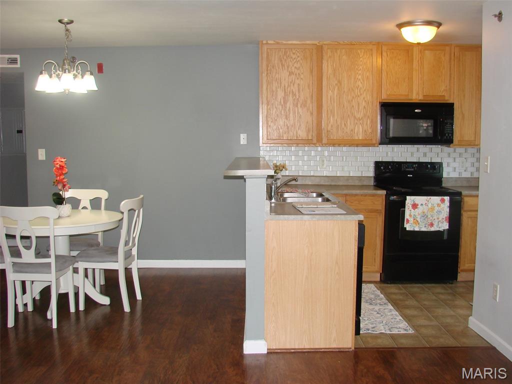 6103 Spring Creek Lane O'Fallon, MO 63368 - Photo 6 of 36