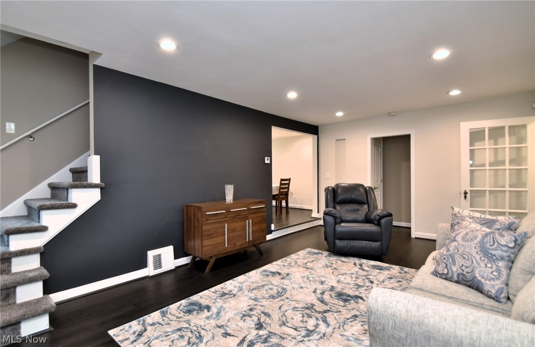 3791 Berkeley Road Cleveland Heights, OH 44118 - Photo 6 of 32 Gallery Image 6