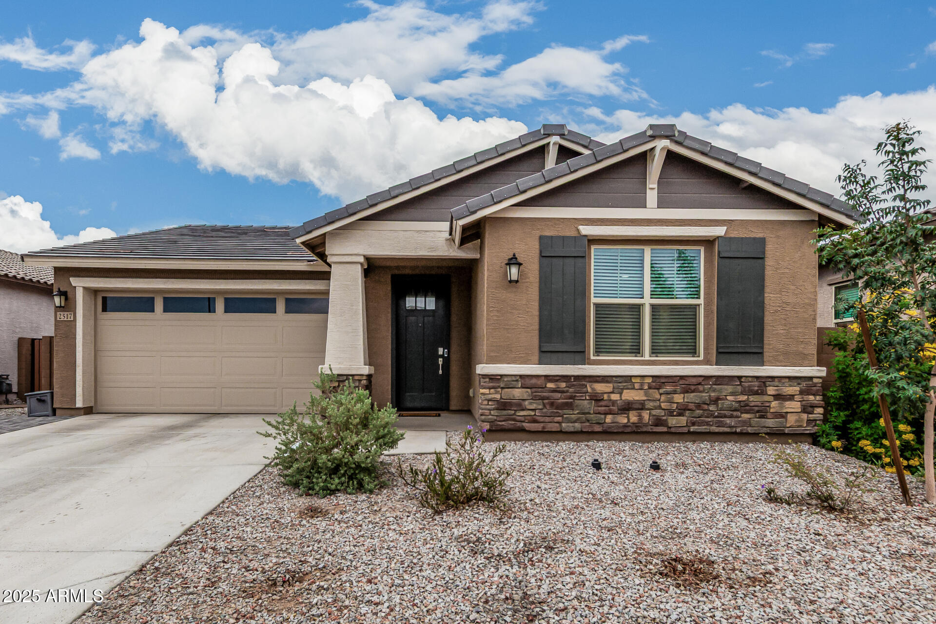 2517 West Pecan Road Phoenix, AZ 85041 - Photo 1 of 31 Front