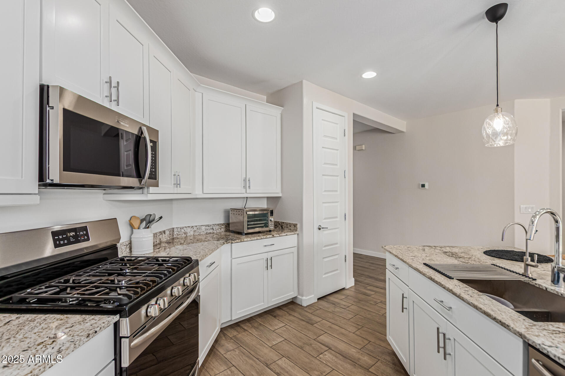 2517 West Pecan Road Phoenix, AZ 85041 - Photo 11 of 31 16 Pecan