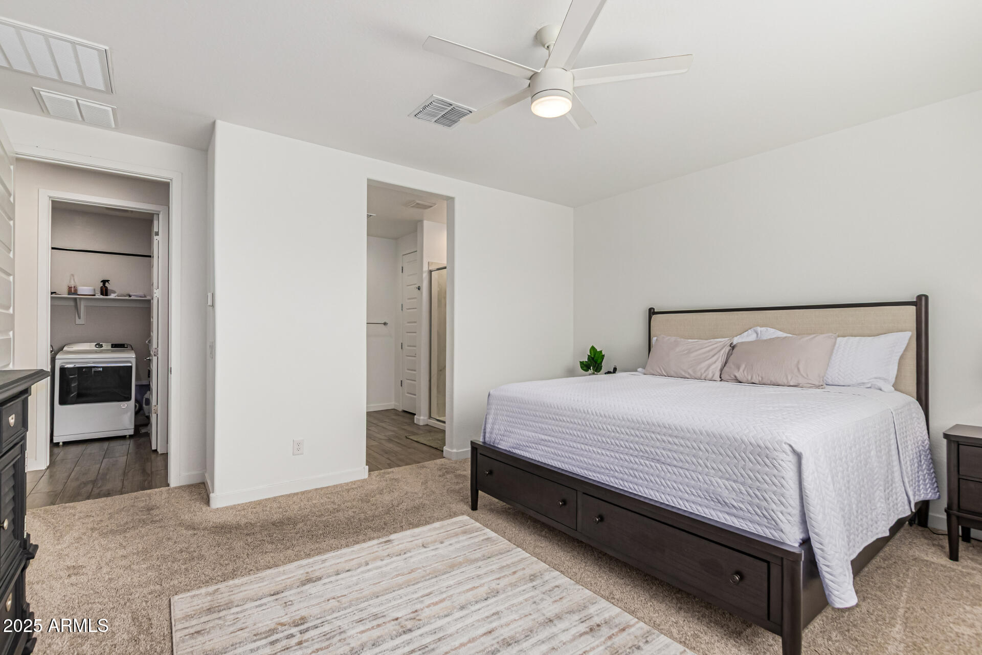 2517 West Pecan Road Phoenix, AZ 85041 - Photo 14 of 31 Primary bedroom