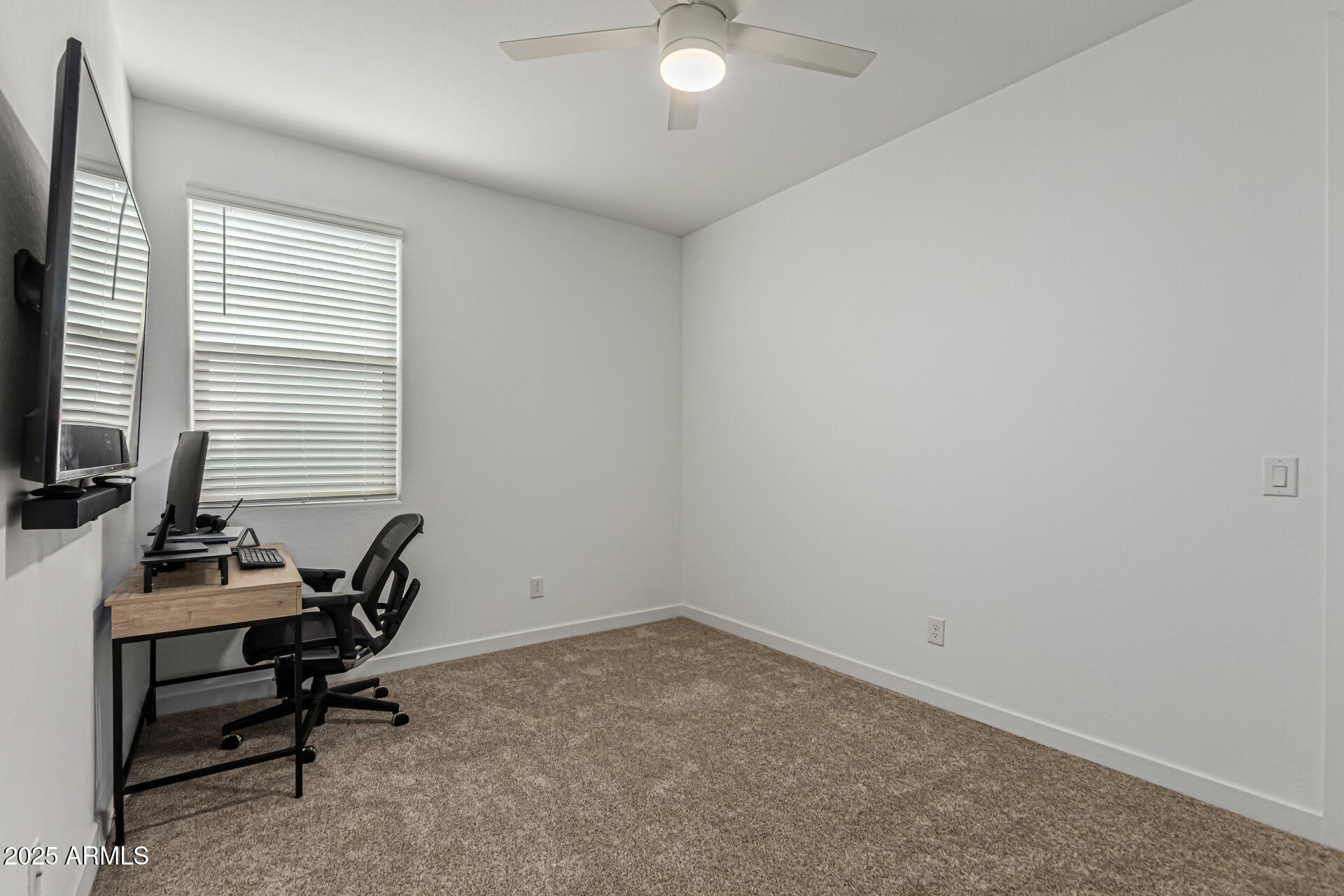 2517 West Pecan Road Phoenix, AZ 85041 - Photo 21 of 31 27 Pecan